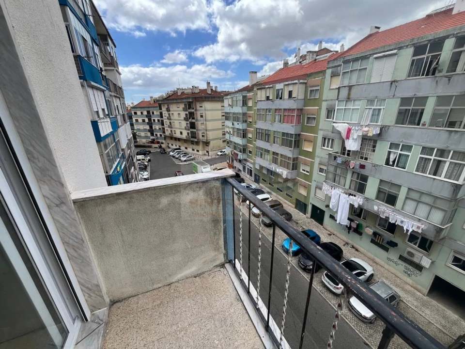 Apartamento T2 para Venda em Cacém e São Marcos Foto 16