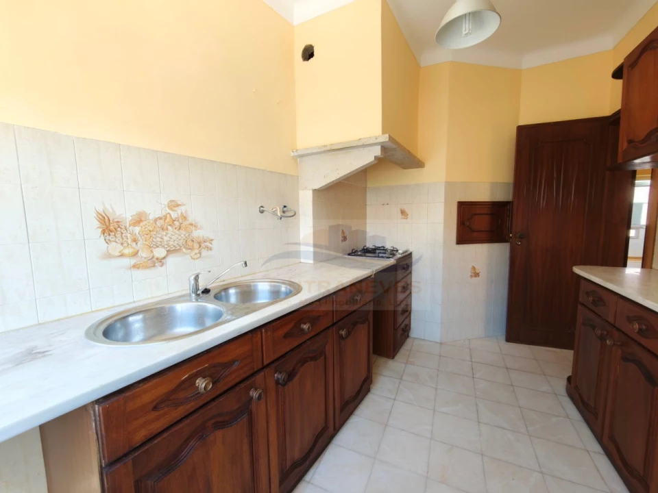 Apartamento T2 para Venda em Venteira Foto 3
