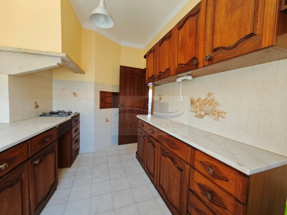 Apartamento T2 para Venda em Venteira Foto 2