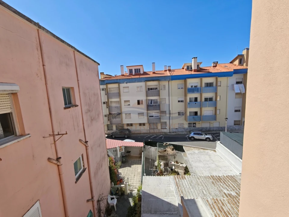 Apartamento T2 para Venda em Venteira Foto 6
