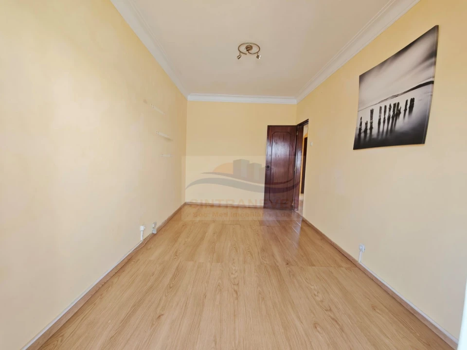 Apartamento T2 para Venda em Venteira Foto 10
