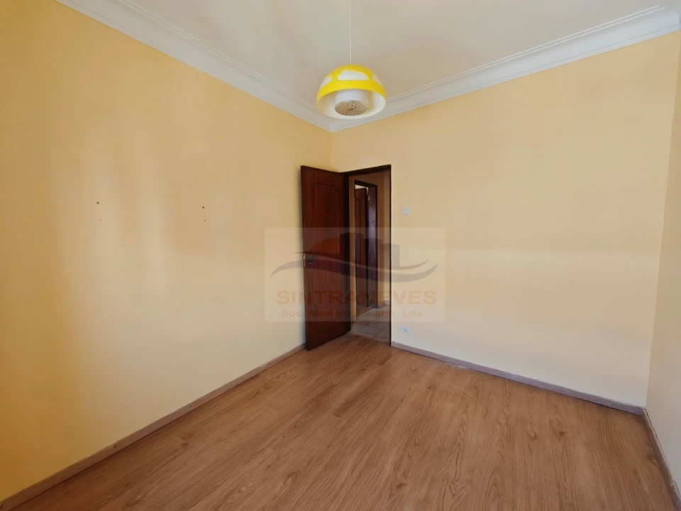 Apartamento T2 para Venda em Venteira Foto 13