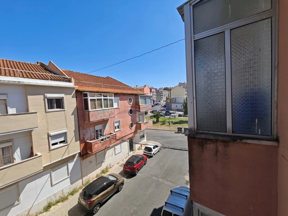 Apartamento T2 para Venda em Venteira Foto 14