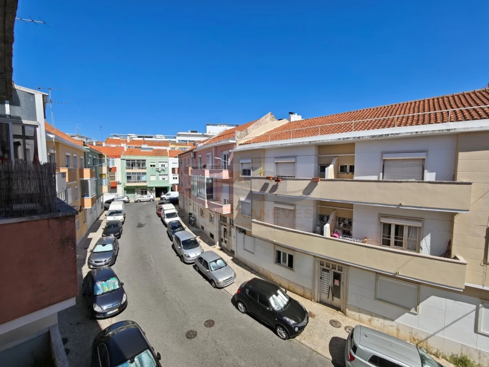 Apartamento T2 para Venda em Venteira Foto 15