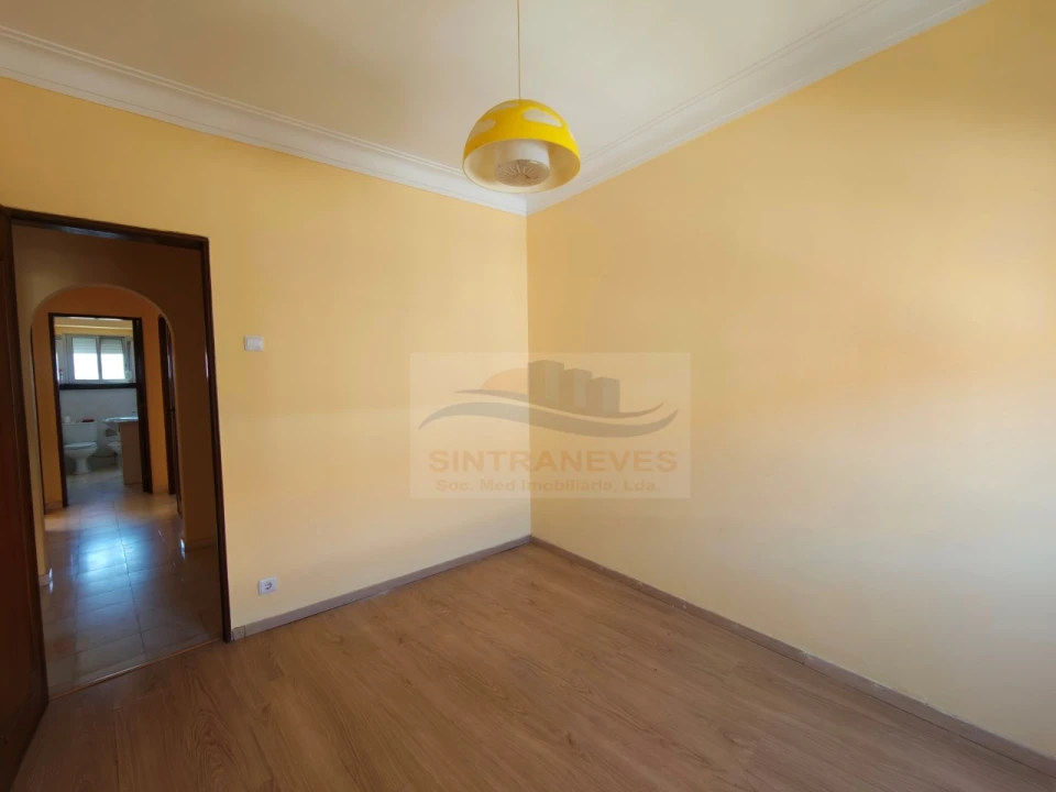Apartamento T2 para Venda em Venteira Foto 16