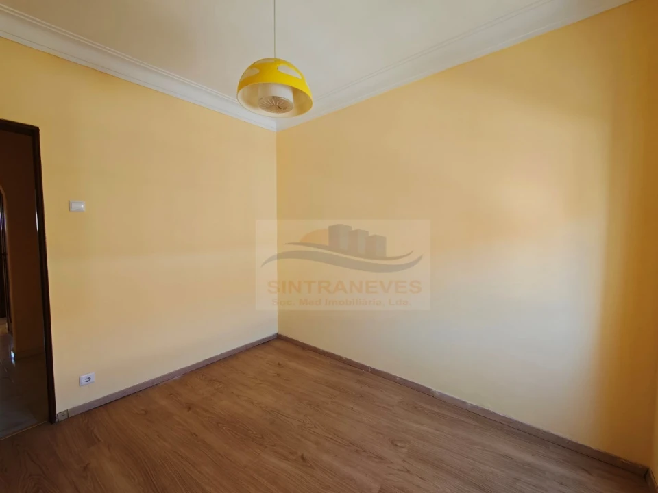 Apartamento T2 para Venda em Venteira Foto 17