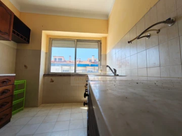 Apartamento T2 para Venda em Venteira