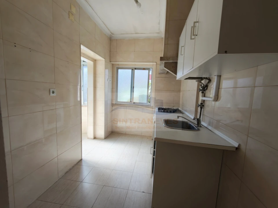 Apartamento T2 para Venda em Mina de Água Foto 3