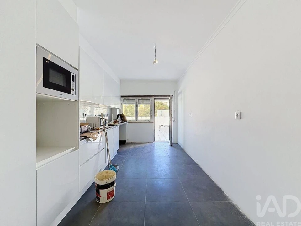 Apartamento T2 para Venda em Massamá e Monte Abraão Foto 10