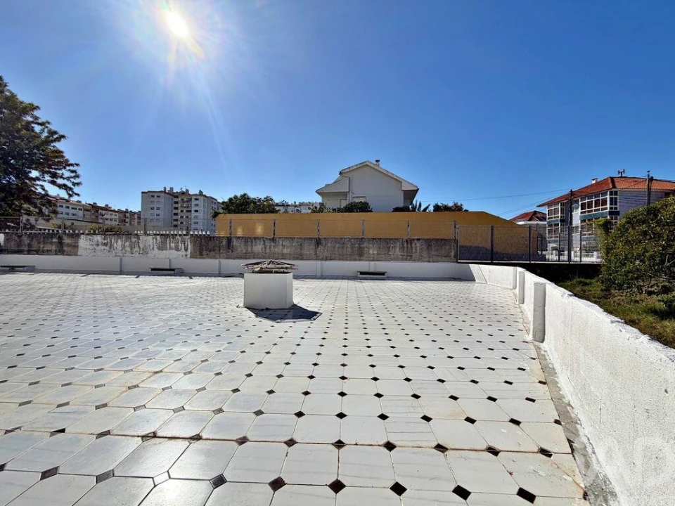 Apartamento T2 para Venda em Massamá e Monte Abraão Foto 30