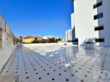 Apartamento T2 para Venda em Massamá e Monte Abraão