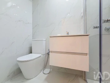 Apartamento T2 para Venda em Massamá e Monte Abraão
