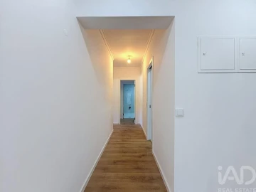 Apartamento T2 para Venda em Massamá e Monte Abraão