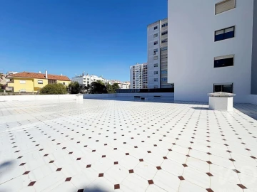 Apartamento T2 para Venda em Massamá e Monte Abraão