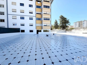 Apartamento T2 para Venda em Massamá e Monte Abraão