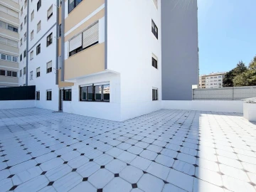 Apartamento T2 para Venda em Massamá e Monte Abraão