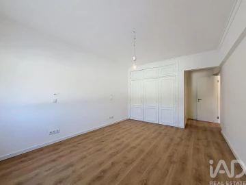 Apartamento T2 para Venda em Massamá e Monte Abraão