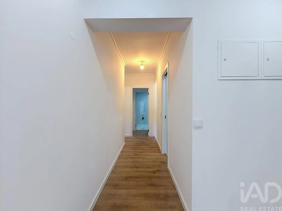 Apartamento T2 para Venda em Massamá e Monte Abraão Foto 25