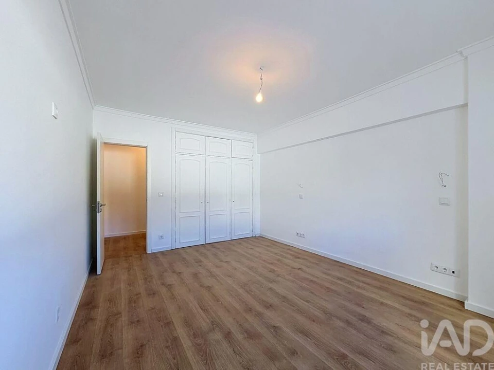 Apartamento T2 para Venda em Massamá e Monte Abraão Foto 23