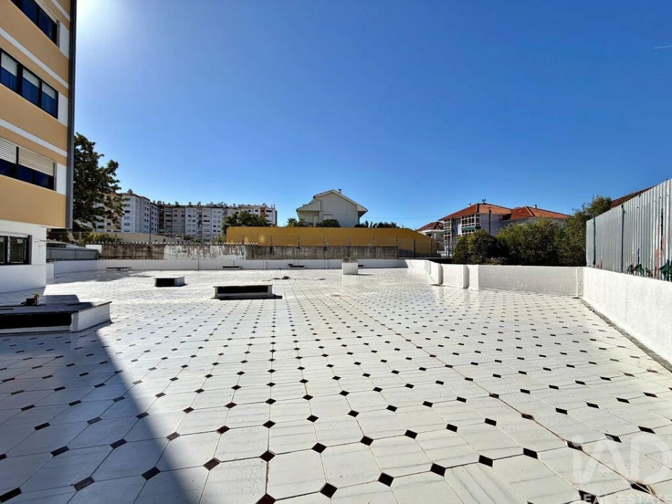 Apartamento T2 para Venda em Massamá e Monte Abraão Foto 26