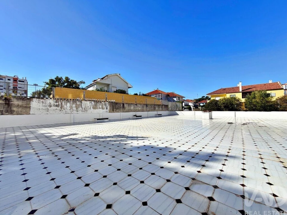 Apartamento T2 para Venda em Massamá e Monte Abraão Foto 33