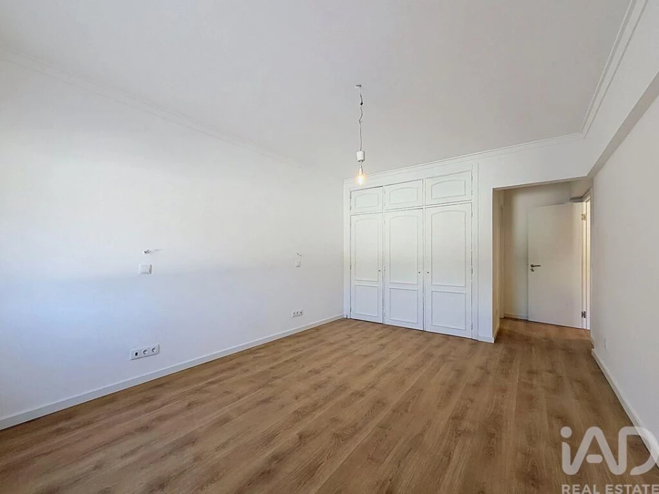 Apartamento T2 para Venda em Massamá e Monte Abraão Foto 13