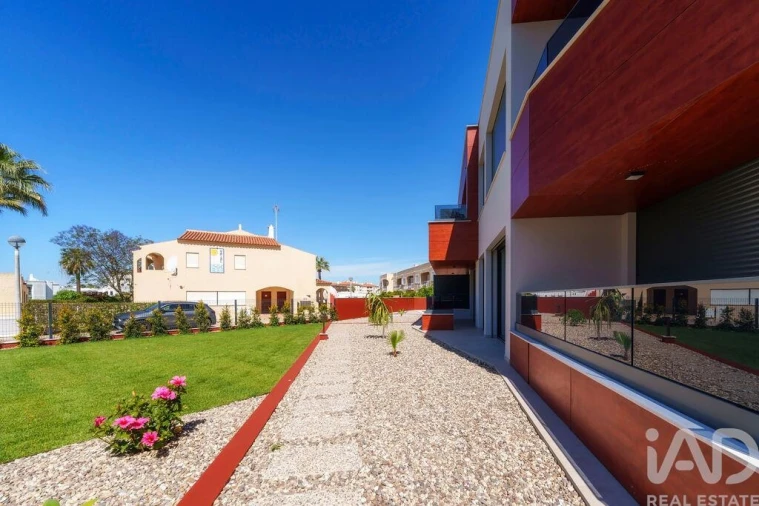 Apartamento T1 para Venda em Quarteira Foto 11