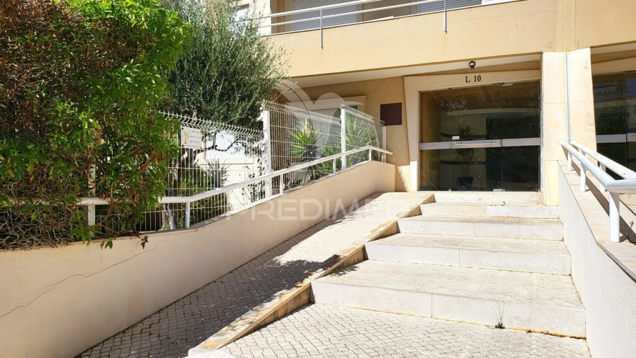 Apartamento T1 para Venda em Portimão Foto 3