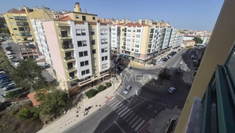 Apartamento T3 para Venda em Massamá e Monte Abraão