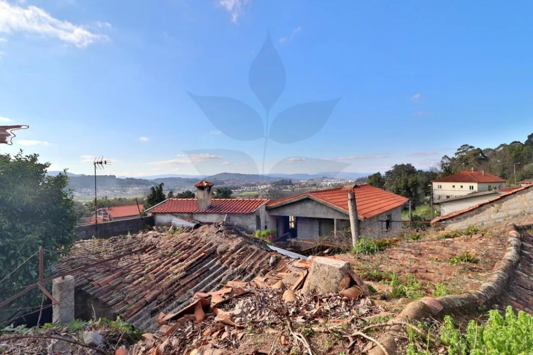 Moradia T3 para Venda em Esporões Foto 3