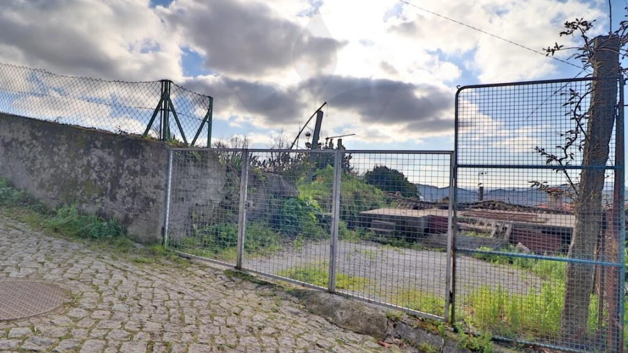 Moradia T3 para Venda em Esporões