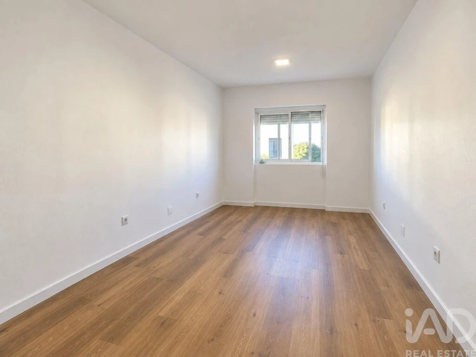 Apartamento T3 para Venda em Almada, Cova da Piedade, Pragal e Cacilhas Foto 12
