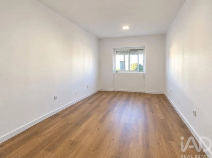 Apartamento T3 para Venda em Almada, Cova da Piedade, Pragal e Cacilhas Foto 12