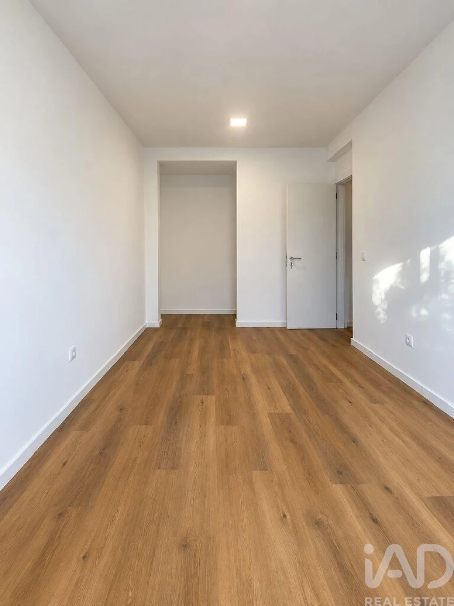 Apartamento T3 para Venda em Almada, Cova da Piedade, Pragal e Cacilhas Foto 6