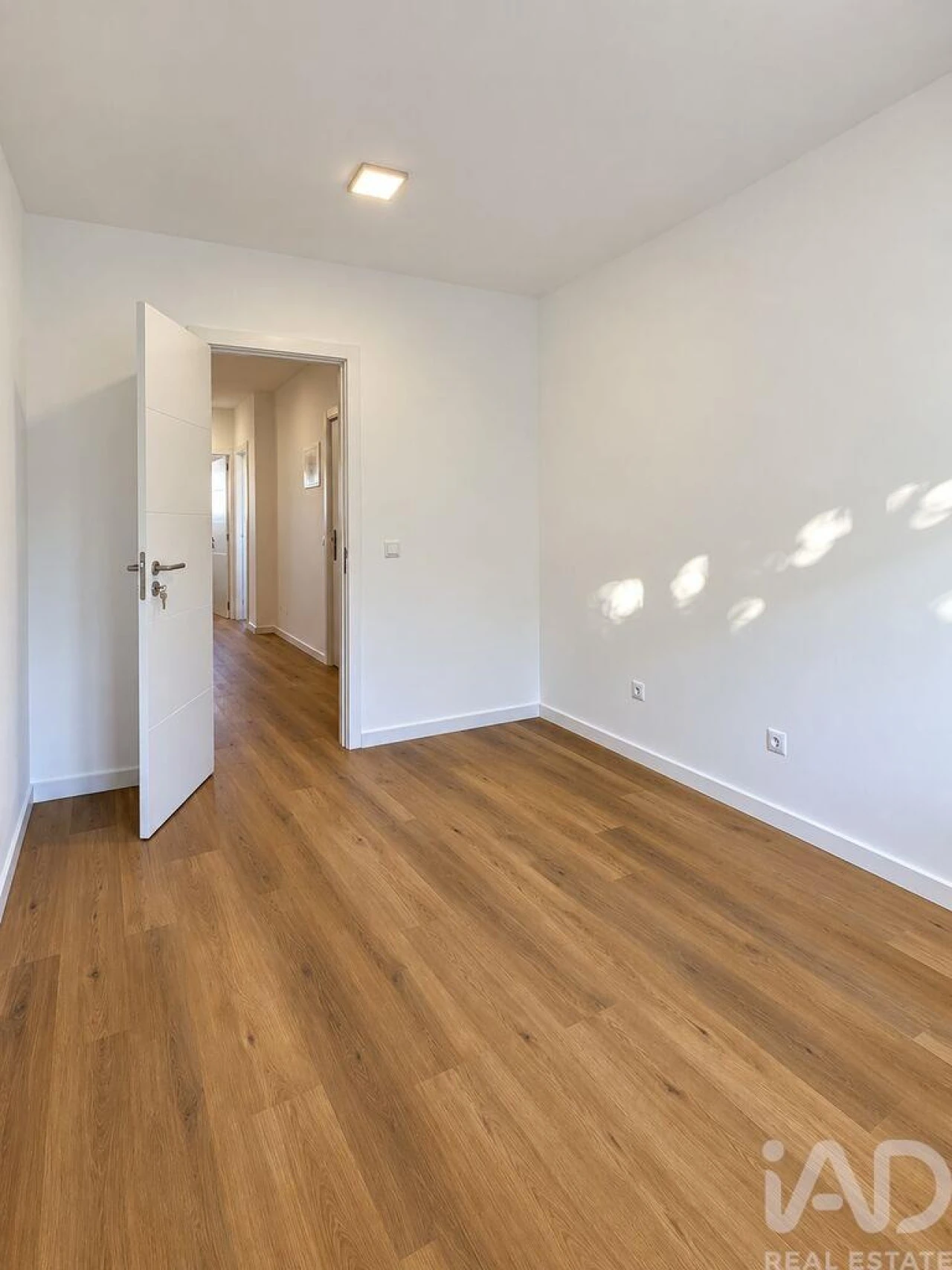 Apartamento T3 para Venda em Almada, Cova da Piedade, Pragal e Cacilhas Foto 1