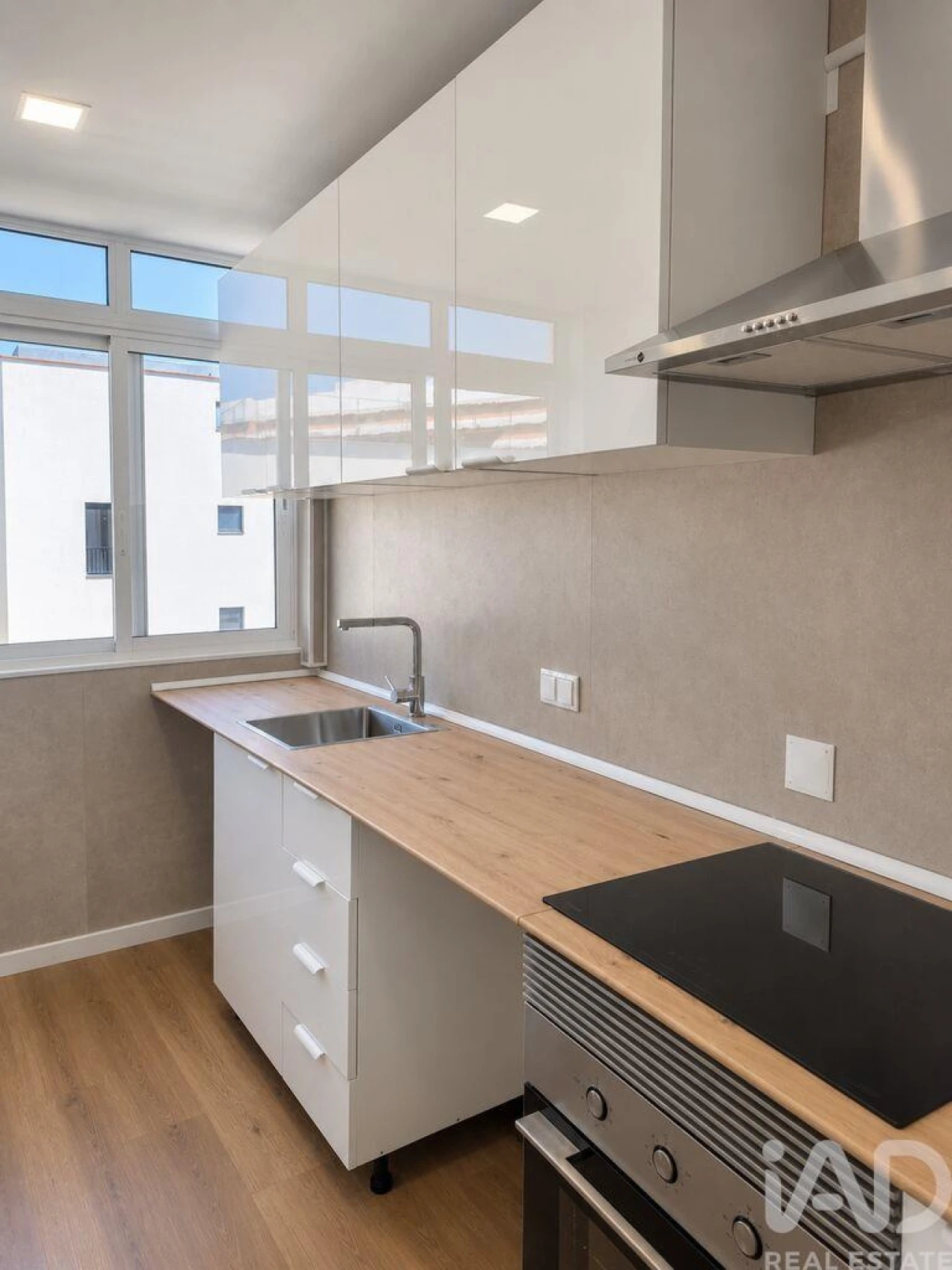 Apartamento T3 para Venda em Almada, Cova da Piedade, Pragal e Cacilhas Foto 9