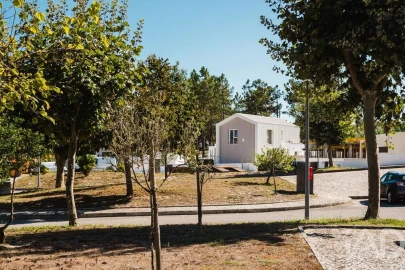 Moradia T4 para Venda em Santa Maria, São Pedro e Sobral da Lagoa