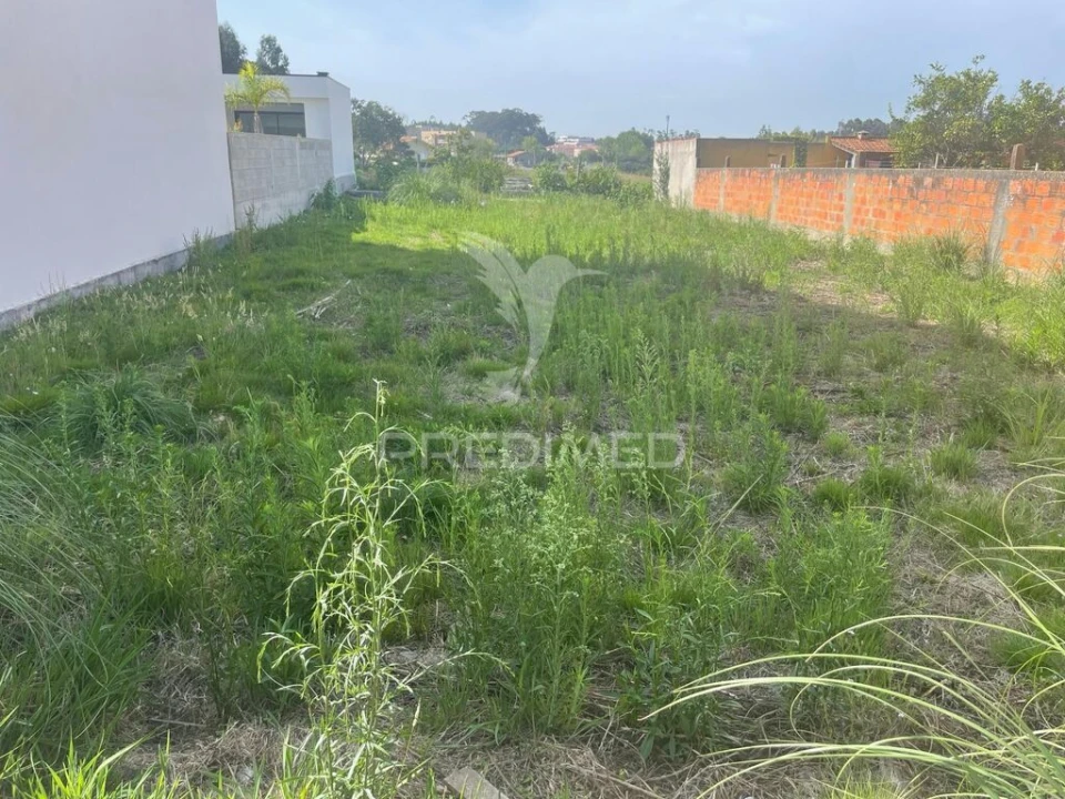 Terreno para Venda em Gulpilhares e Valadares Foto 1