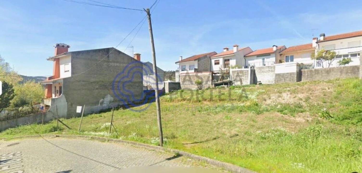 Terreno para Venda em Campo e Sobrado Foto 1