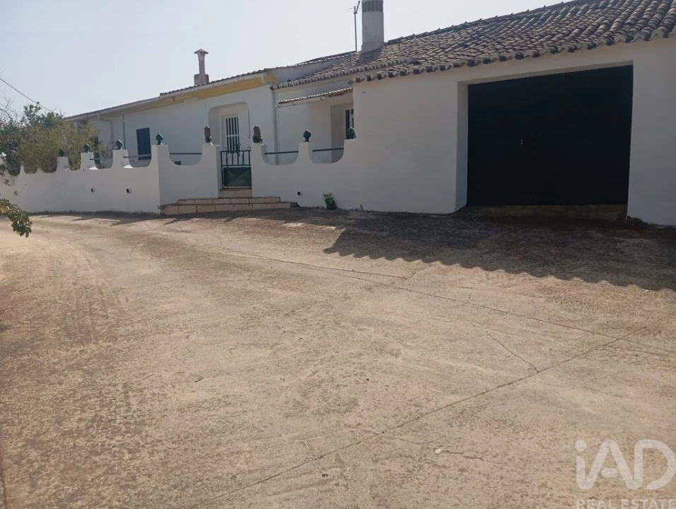 Quinta T4 para Venda em São Barnabe Foto 1