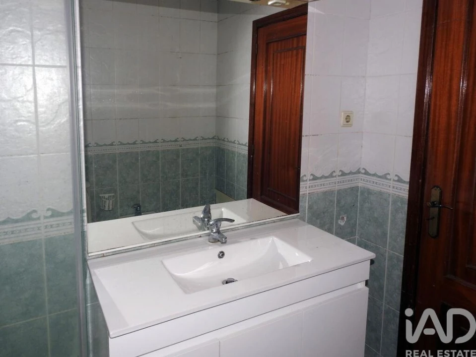 Apartamento T2 para Venda em Vila de Cucujães Foto 8
