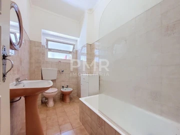 Apartamento T2 para Arrendamento em Lumiar
