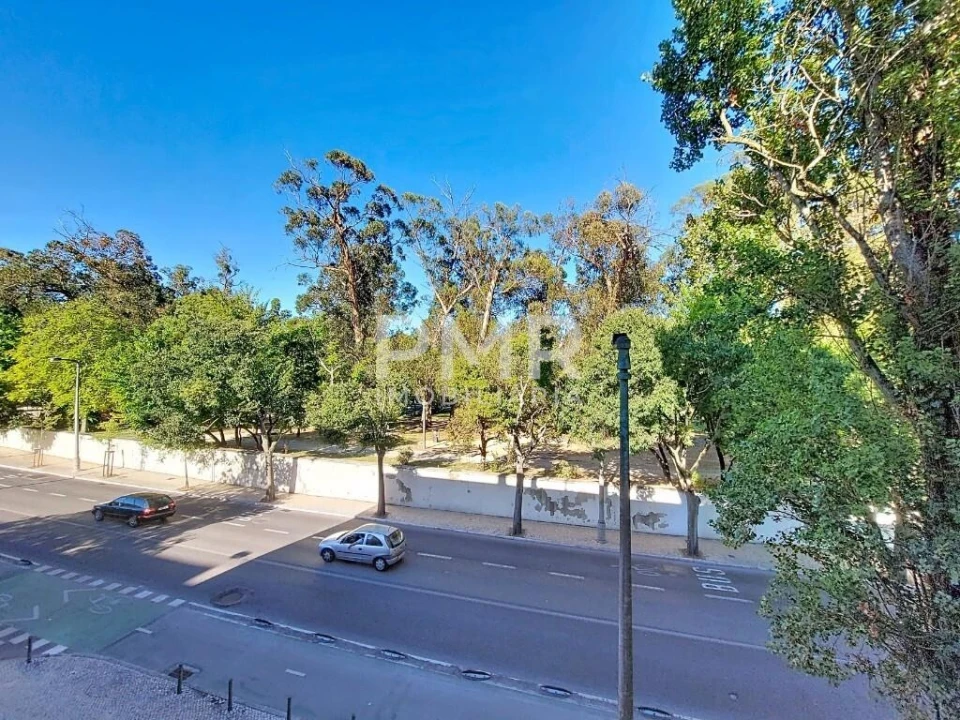 Apartamento T2 para Arrendamento em Lumiar Foto 10