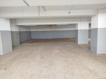 Armazém para Arrendamento em Oeiras e São Julião da Barra, Paço de Arcos e Caxias