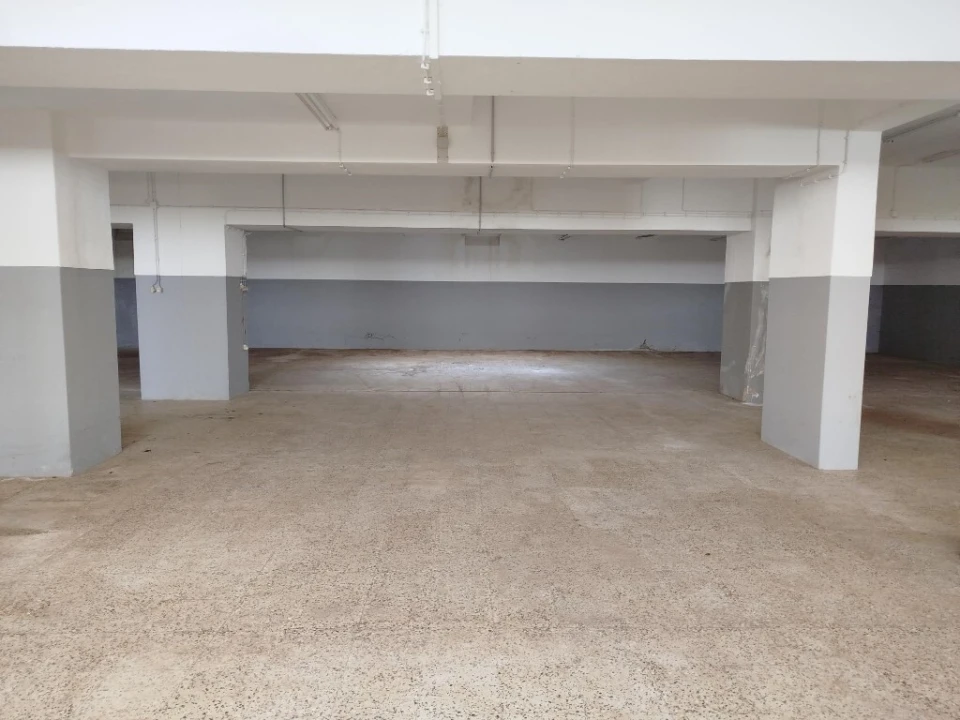Armazém para Arrendamento em Oeiras e São Julião da Barra, Paço de Arcos e Caxias Foto 2