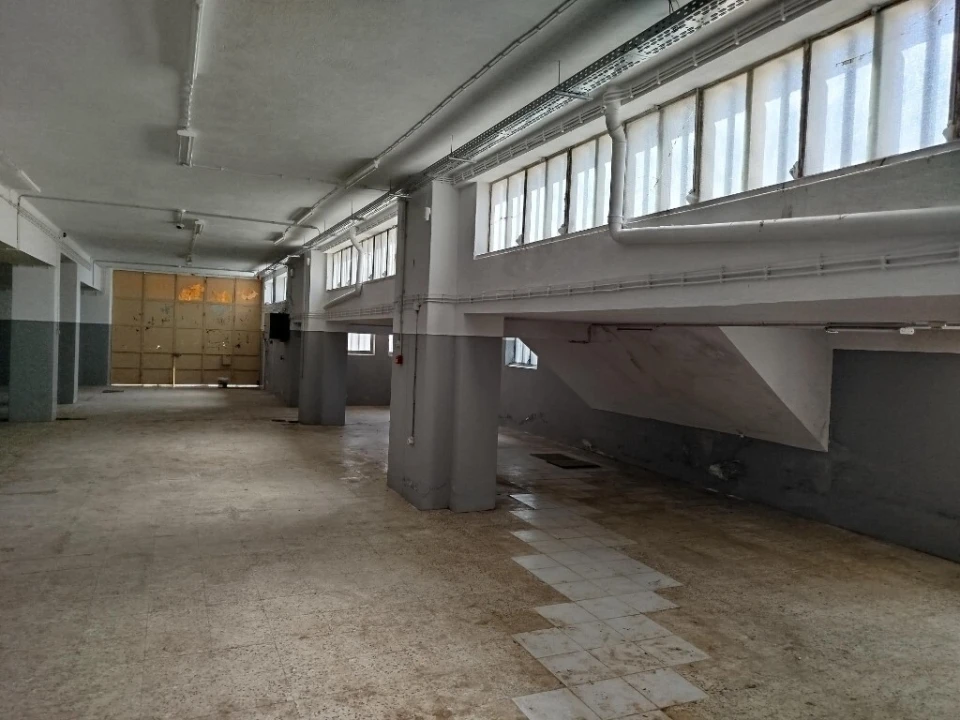 Armazém para Arrendamento em Oeiras e São Julião da Barra, Paço de Arcos e Caxias Foto 5