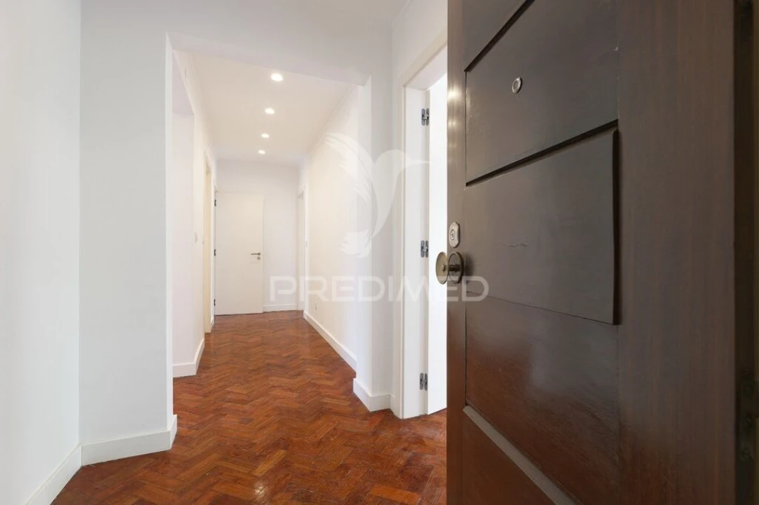 Apartamento T3 para Venda em Avenidas Novas Foto 19