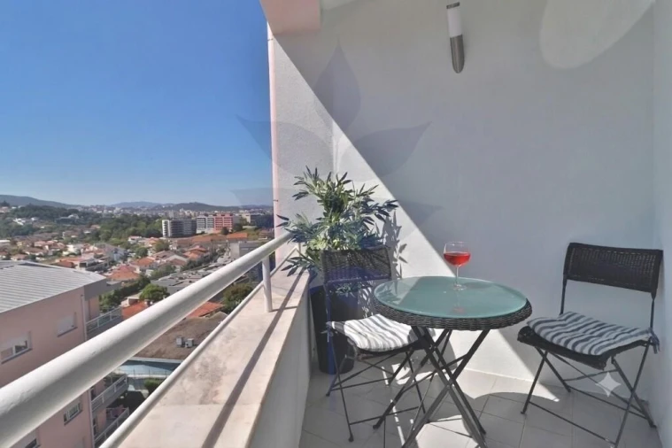 Apartamento T2 para Venda em Gualtar Foto 2