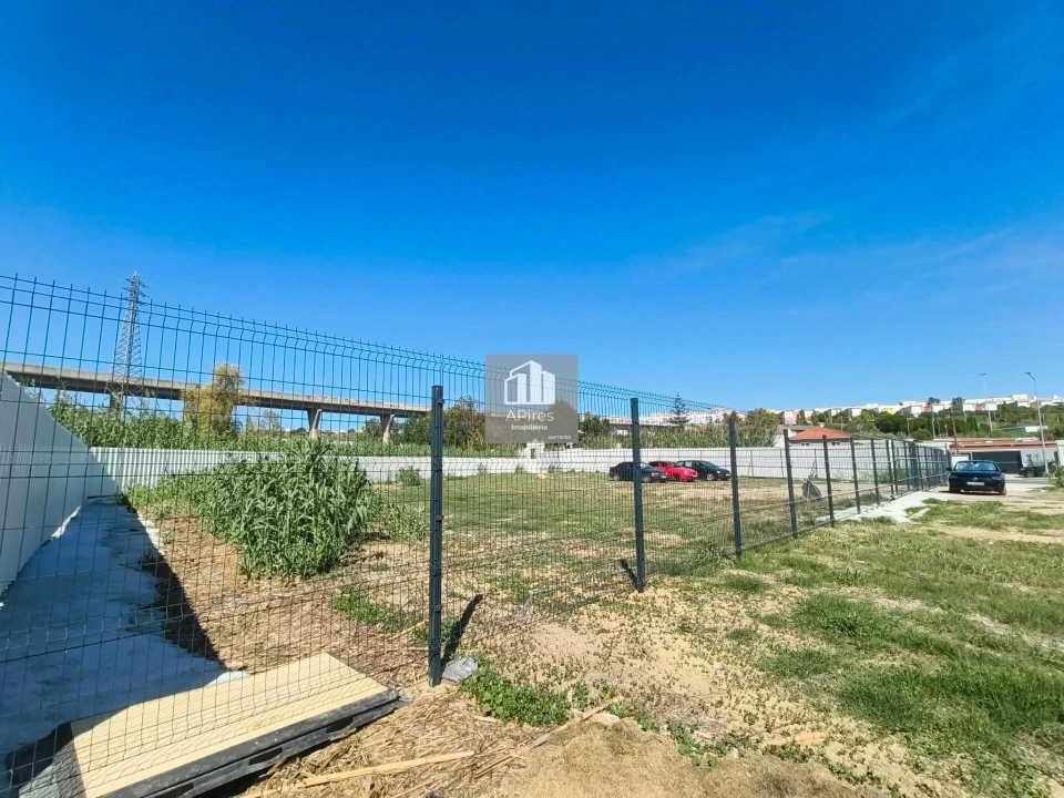 Terreno para Venda em Charneca de Caparica e Sobreda Foto 25
