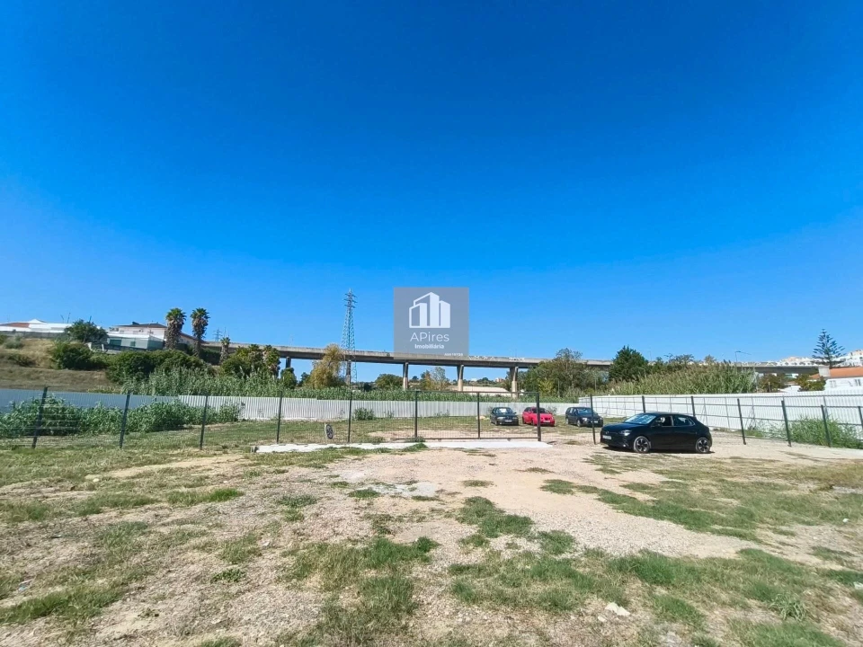 Terreno para Venda em Charneca de Caparica e Sobreda Foto 20